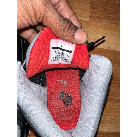 Air Jordan 3 Retro OG Mid Black Cement Size 10 - Picture 7 of 8